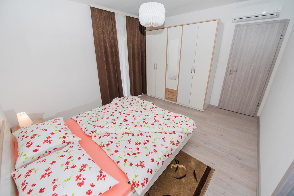 Apartment Grabovac Kaštela Kamer foto