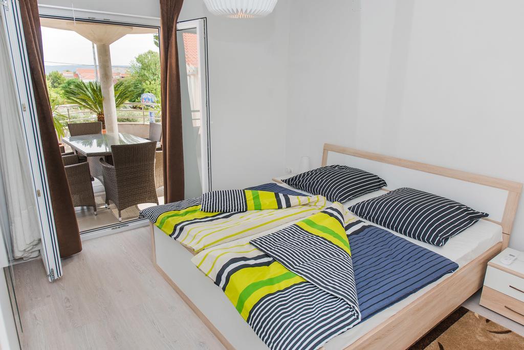 Apartment Grabovac Kaštela Kamer foto