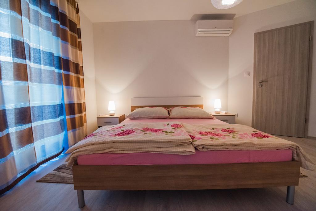 Apartment Grabovac Kaštela Kamer foto