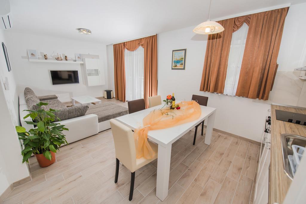 Apartment Grabovac Kaštela Kamer foto